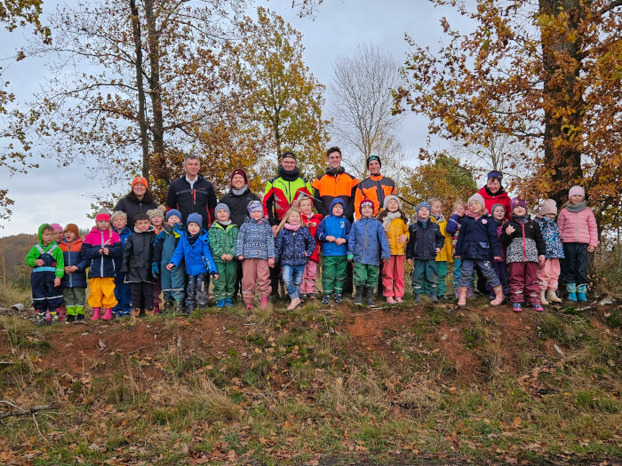 Baumpflanzaktion in den Kindergärten der Nationalparkstadt Waldeck